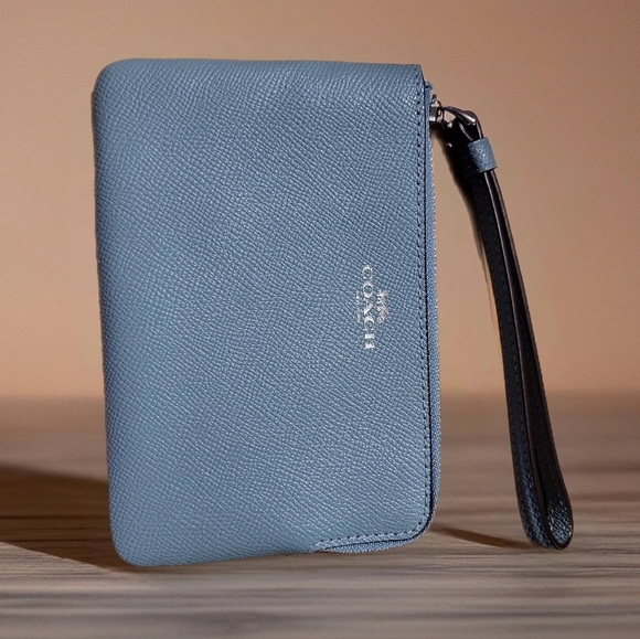 Coach Handbags - Coach Teal Leather Wristlet